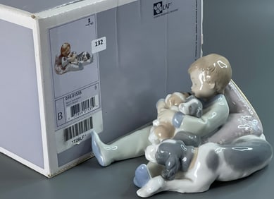 Lladro #01011535 Spanish Name:Todos Durmiendo Sculptor Antonio Ramos Year Issued 1988 Year Retired
