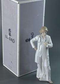 Lladro #L8189 Female Doctor Figurine Made in Spain Sculptor Marco Antonio Nogueron Retail $495.00