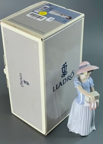 Lladro New Shoes #01006487 Spanish Name Pequena Zapatera Sculptor Marco Antonio Nogueron Year Issued
