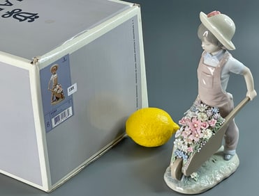 Lladro Wheelbarrow with Flowers 01283 Spanish Name Carretilla Con Flores Sculptor Francisco Catala