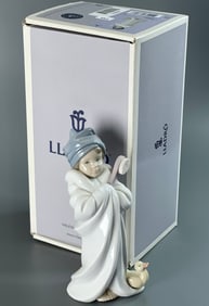Lladro Bundled Bather 16800 Spanish Name La Hora Del Bano Sculptor Jose Santaeulalia Year Issued
