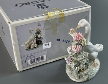 Lladro 1983 Snail In Danger How Do You Do! SKU 01001439 Caracol En Peligro Porcelain Group