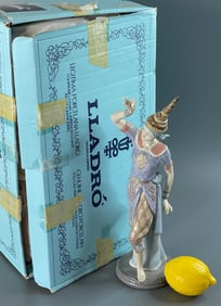 Baile Thailandes No. 5.592 Brillo Finish Siamese Dancer by Lladro