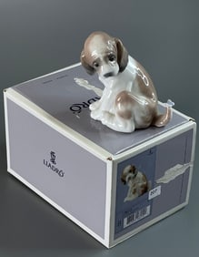 Porcelain Figurine of a Puppy with a Small Butterfly in its Tail Lladro Perrito Con Mariposa Gentle