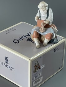 Santa s Magic Touch Lladro Holiday Collection 010.06774 La Magia De Papa Noel Porcelain Figurine