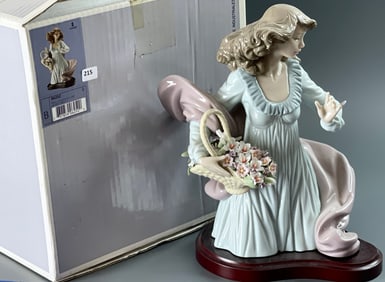 Nature Beauty Lladro Dama Con Cesta De Flores 06252 Sculptor Regino Torrijos Year Issued 1996 Year
