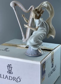 Large Figurine by Lladro The Harpist 06312 Spanish Name Alegoria a La Musica Sculptor Jose Puche