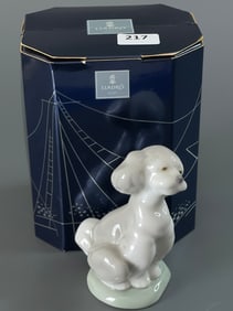 Lladro Society #07685 A Friend For Life Participando de la Ilusion Dog Figure