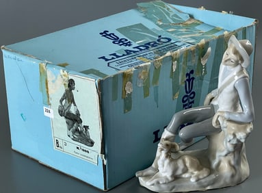 Pastor Contemplativo No. 4659 Brillo Finish Lladro Shepherd Sculptor Vincente Martinez
