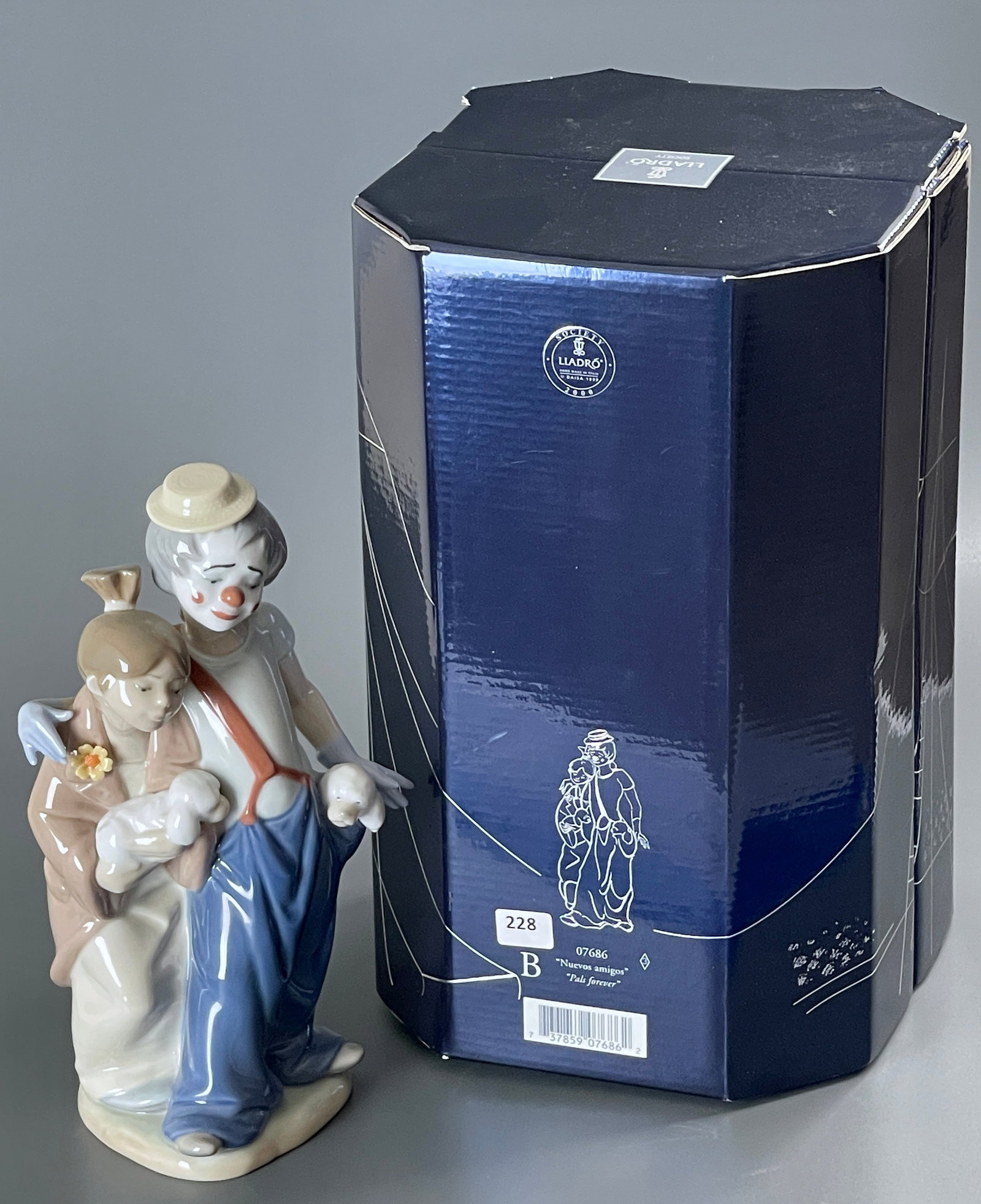 Lladro Clown Figurine Pals Forever 07686 Nuevos Amigos (1 of 6)