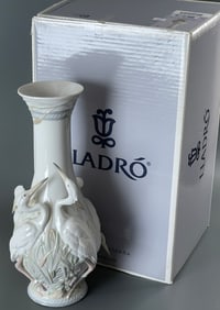 Herons Realm Lladro Vase 010.06881 Sculptor Jose Luis Alvarez Year Issued 2002 Year Retired 2023