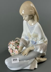 Flower Song 1988 Lladro Museum Collector Society Figurine #7607 Retired Piece 1989