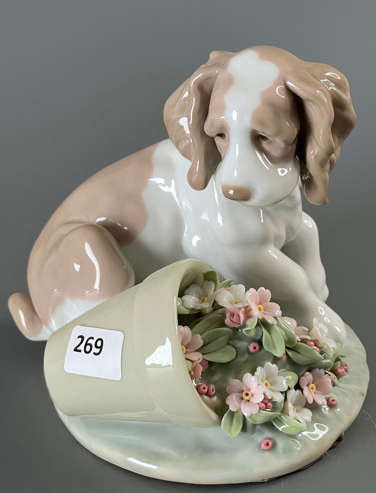 Lladro It Wasn t Me Figure 7672 Figurine Depict a Spaniel Dog that has Knocked over a Flower Pot: Lladro It Wasn t Me Figure 7672 Figurine Depict a Spaniel Dog that has Knocked over a Flower Pot