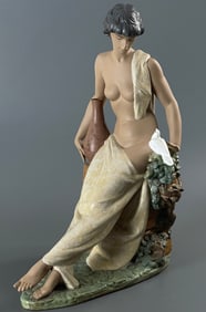 Lladro Collectible Figurine Aguadora Pensativa 12256 Solitude Figure of a woman, sitting on a brick
