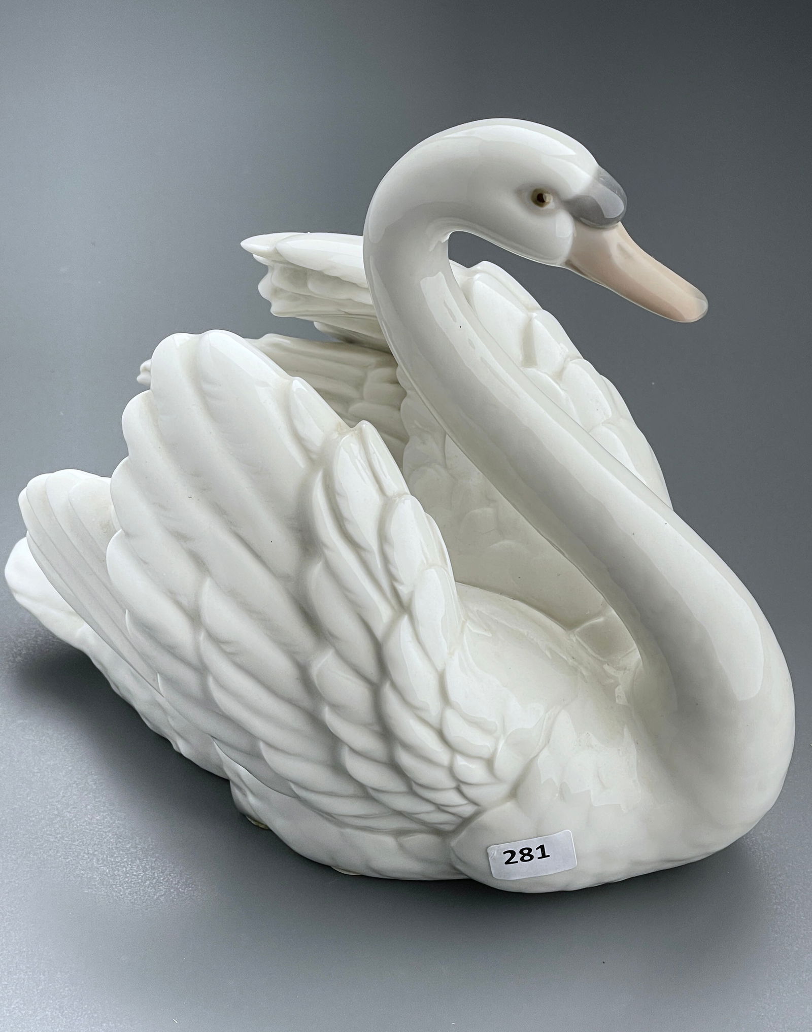Vintage Lladro Swan with Wings Spread Wide Porcelain Figurine #5231: Vintage Lladro Swan with Wings Spread Wide Porcelain Figurine #5231