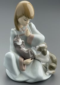 Cat Nap Lladro Figurine Handcrafted and Hand Painted in Valencia Spain Model Number 01005640