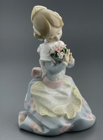 Loving Valenciana No Box Valencian by Lladro Item #01005868 Spanish Name Valenciana Mimosa Sculptor