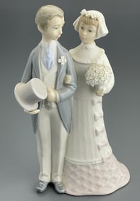 Lladro Bride and Groom Porcelain Figurine Wedding of Yesteryear Reference Number 4808 Boda de Antano