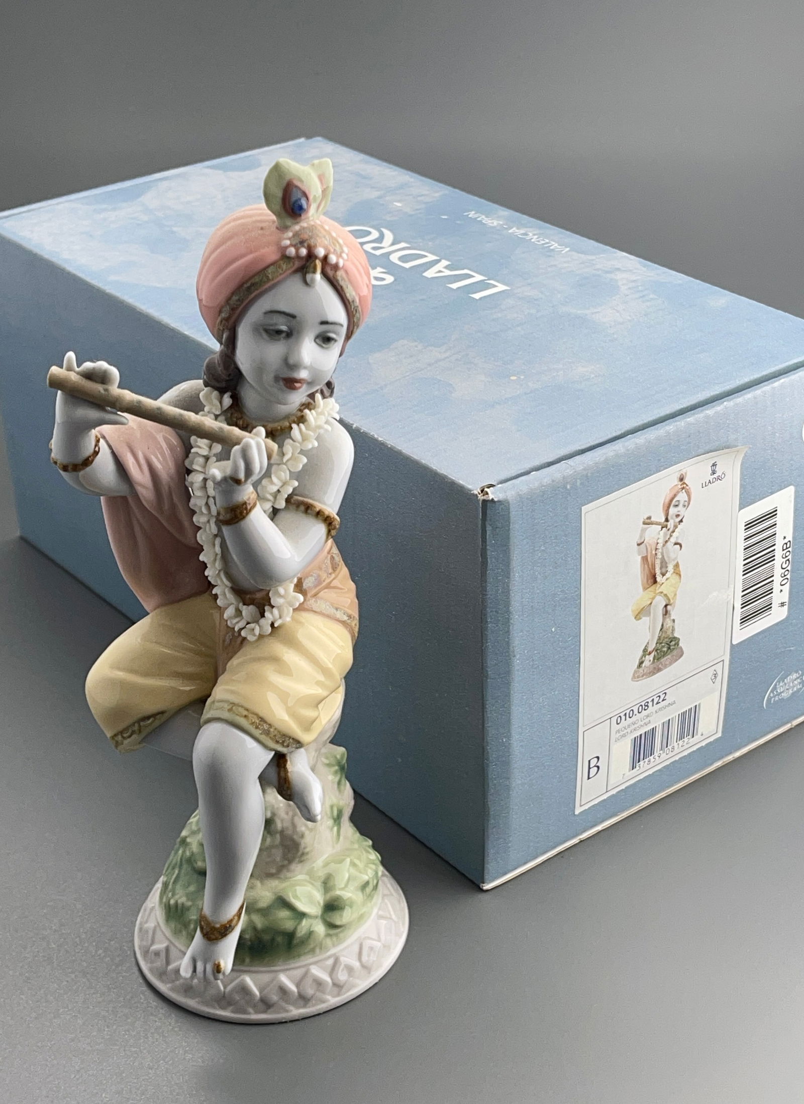 Lladro Krishna on Leaf Matte and Gloss Porcelain Figurine Hindu Deity as a Child Model 01009370 (1 of 6)