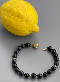 Vintage 14K Gold Black Bead Bracelet