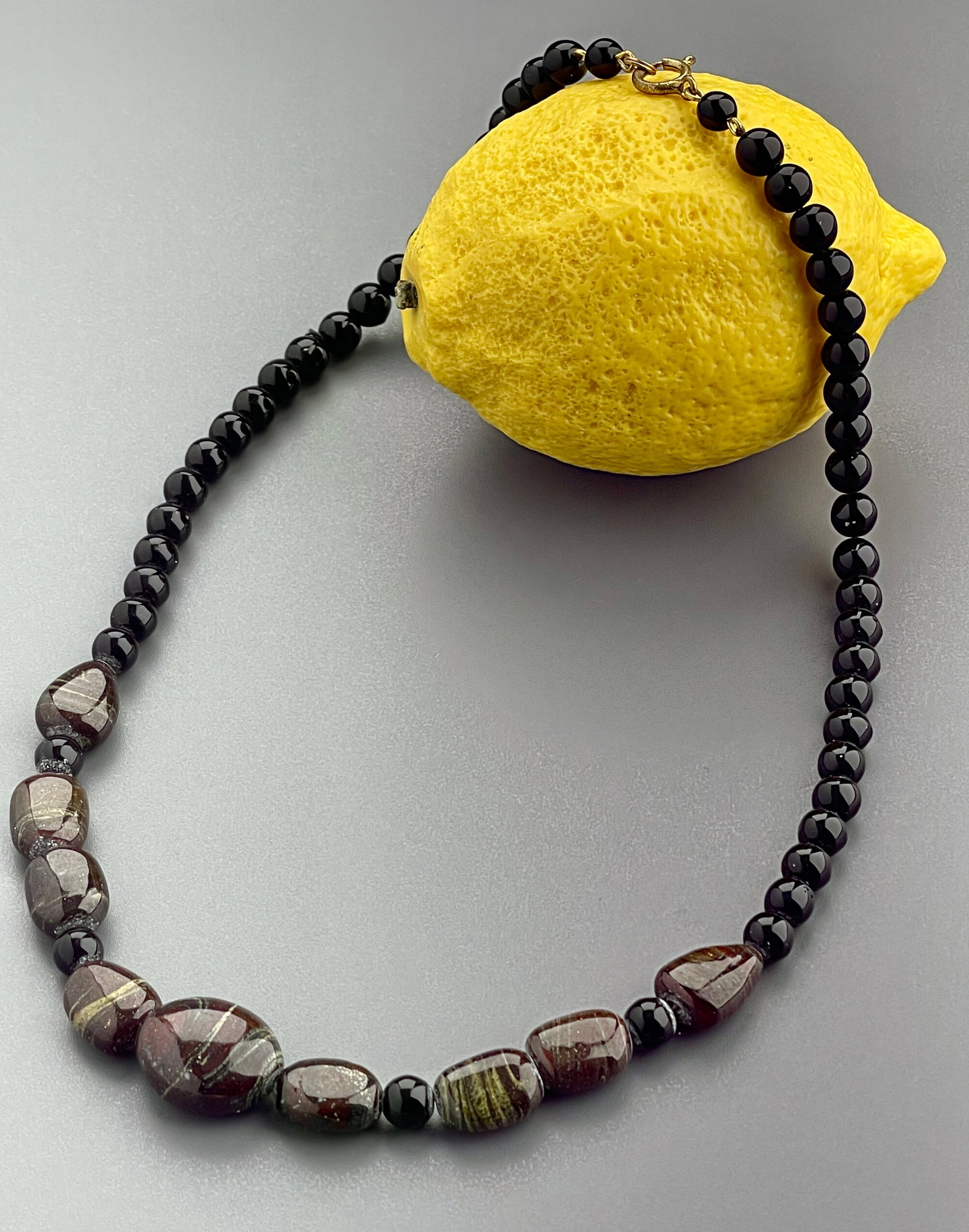 Vintage Chechozlovakian Bohemian Art Glass Stone Like Necklace c 1970s: Vintage Chechozlovakian Bohemian Art Glass Stone Like Necklace c 1970s Approximately 19 1/4 inches side to side.