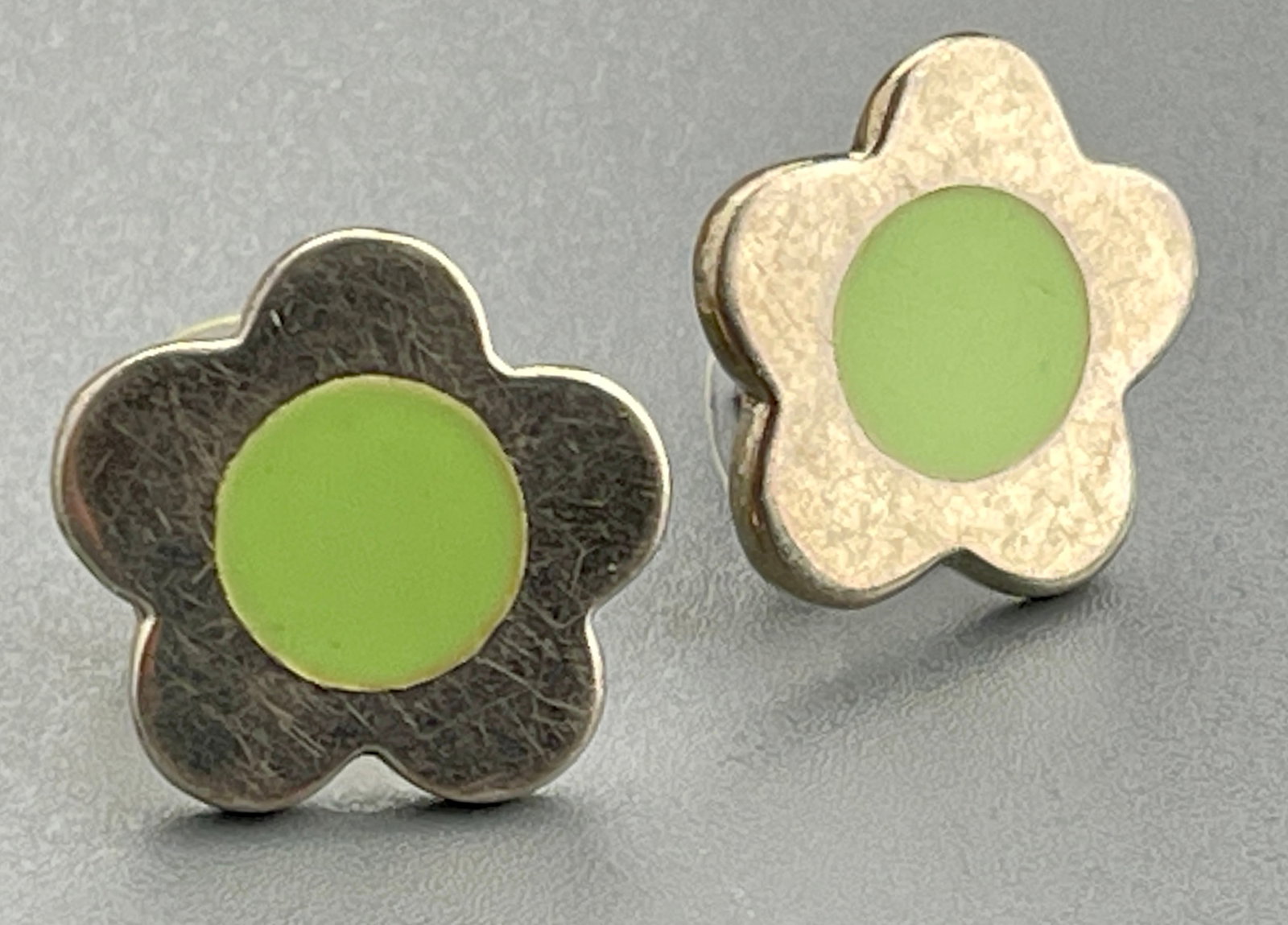 Mexican 925 Sterling Silver Green Enamel Flower Earrings: Mexican 925 Sterling Silver Green Enamel Flower Earrings Approximately 3/4 inches in diameter.