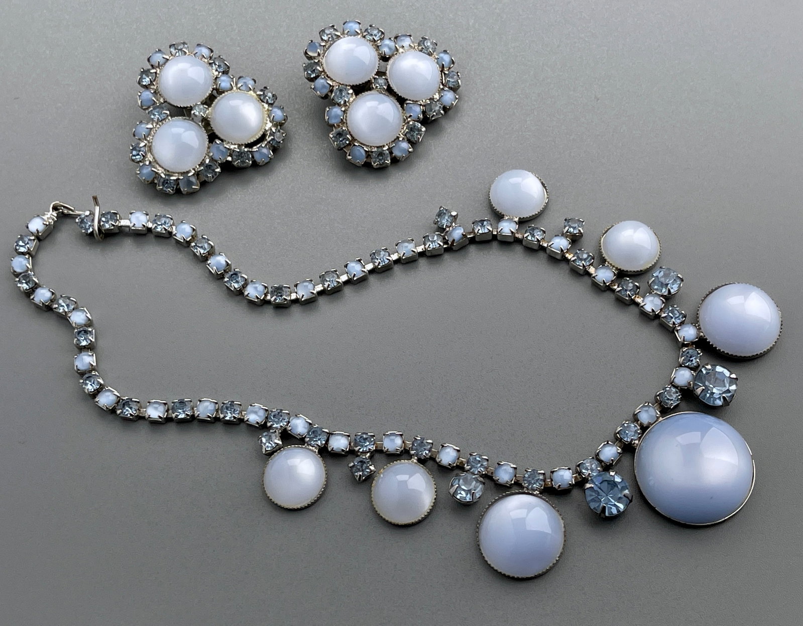 Mid Century Vintage Costume Jewelry Moonstone Necklace Earclips Garniture: Mid Century Vintage Costume Jewelry Moonstone Necklace Earclips Garniture The necklace measures approximately 13 7/8 inches side to side.