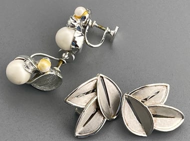 Vintage Lisner Trifary Mid Century Costume Jewelry White Metal Screw Back Clip Earrings 2 Pairs