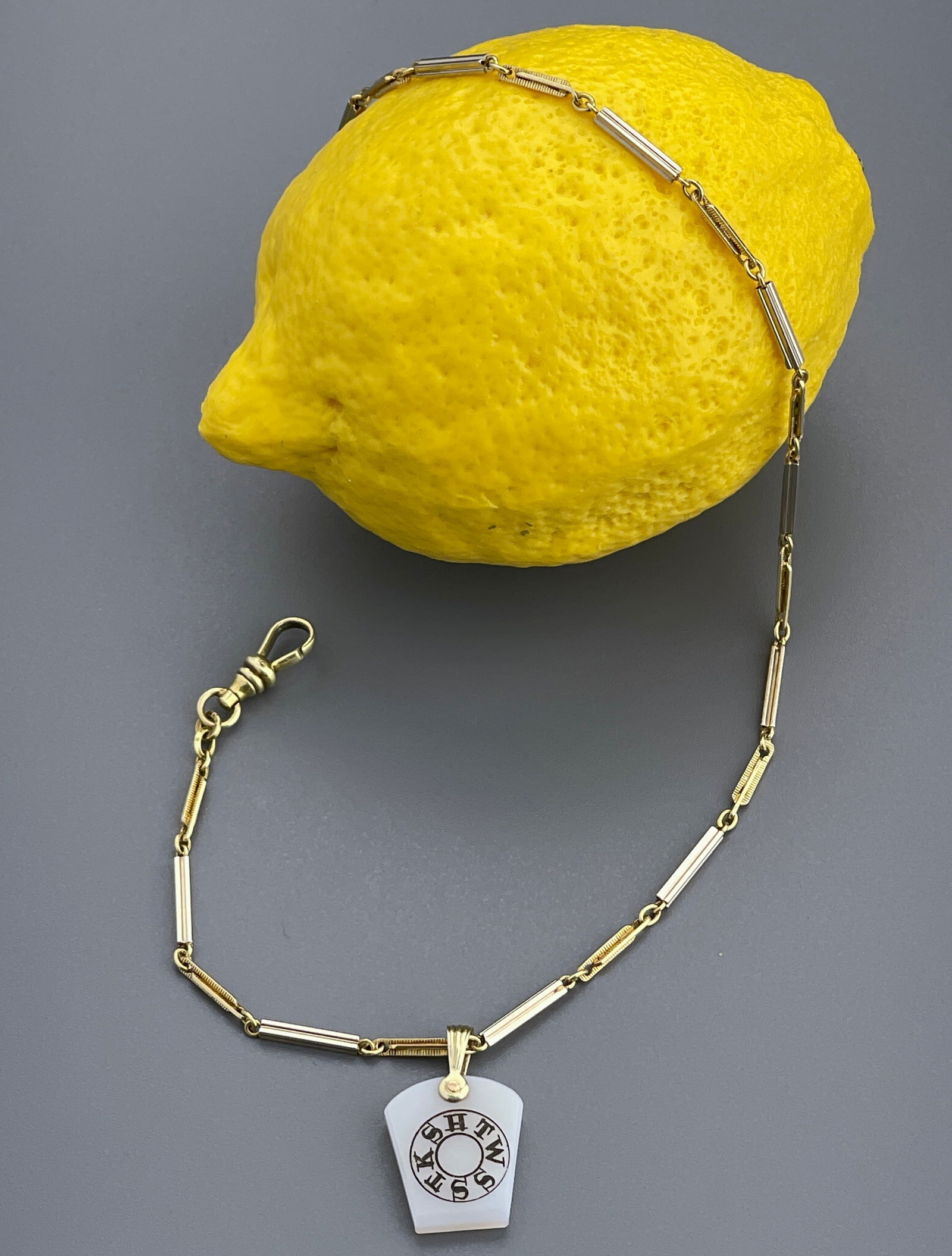 Antique Chalcedony Agate Masonic Royal Arch MASON Keystone Fob Pendant on 14 K Two Tone Gold Bar (1 of 5)