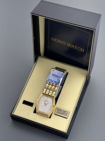 Vintage Seiko V701-5220 Quartz Watch Never Used 3 BAR Water Resistant Hardlex Crystal Gold Tone
