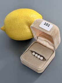 14K Gold Pearl Safety Pin Brooch