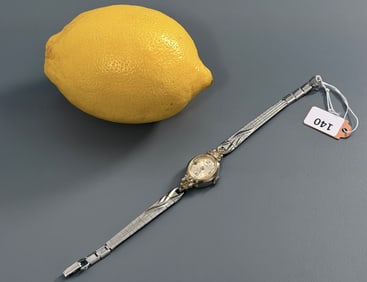 Elegant Vintage Hamlin Swiss Watch for Repairs