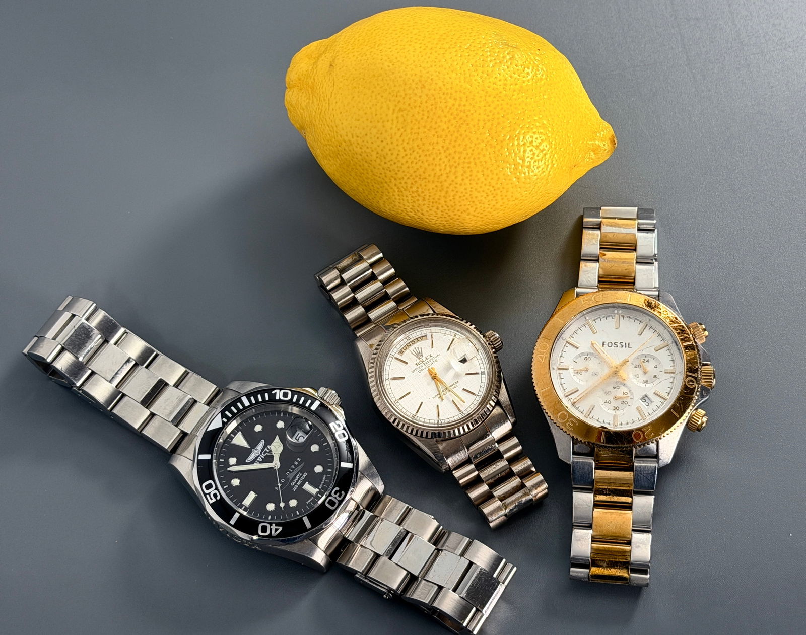 Vintage Quartz Watch As Is for Parts or Repairs Lot of 3 Watches on Stainless Steel Strap Bracelets (1 of 3)