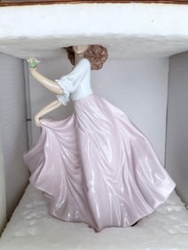 Lladro Porcelain 06543 Summer Breeze Figurine