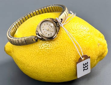 Monarch Gold Tone Vintage Mechanical Woman s Watch