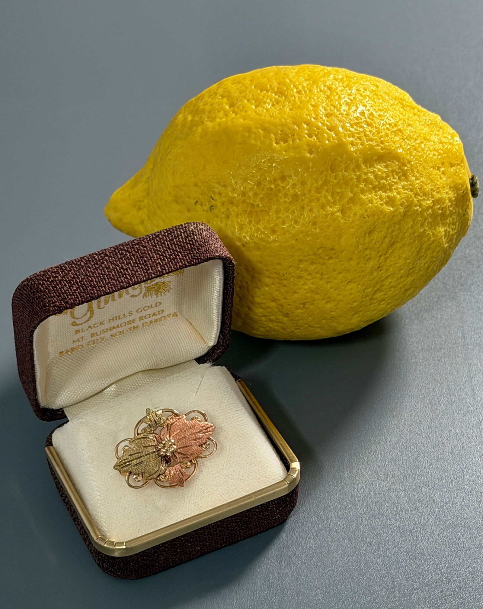 Vintage Black Hills Gold 10k Yellow & Rose Gold Filigree Brooch South Dakota (1 of 5)