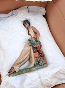 Lladro 12256 Aguadora Pensativa Solitude Large Porcelain Figurine of a woman, sitting on a brick