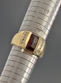 Checkerboard Cut Garnet and Diamonds Ring in 14K Yellow Gold Vintage Gemstone Jewelry Mid 20th