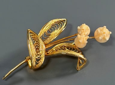 Karen Lynne for Charles Rothman Style Filigree Leaves Lily of Valley Brooch with Carved Flowers