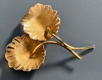 Vintage Costume Jewelry Giovanni Gold Leaf Brooch