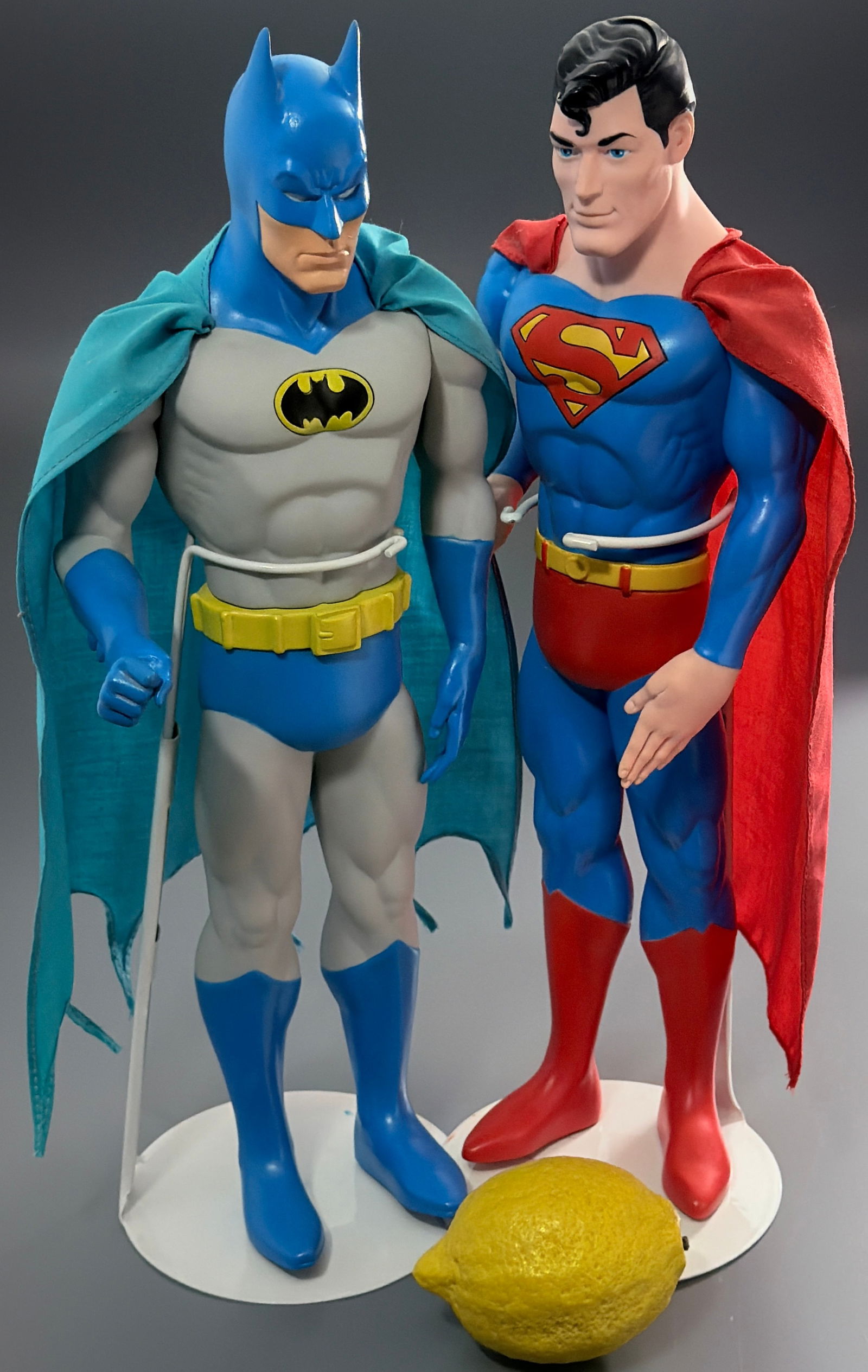 Superman & Batman Vintage 1988 Plastic 15 Inches Action Figurines with Fabric Capes on Painted Metal (1 of 4)