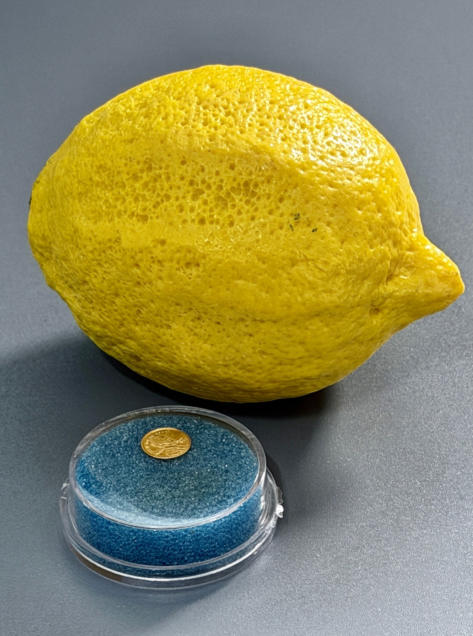 14k Gold Cent Miniature Coin Collectable Souvenir Novelty Commemorating the Era of Copper Penny: 14k Gold Cent Miniature Coin Collectable Souvenir Novelty Commemorating the Era of Copper Penny 1959-1982 Tiny Replica of Lincoln Cent Marked 14K