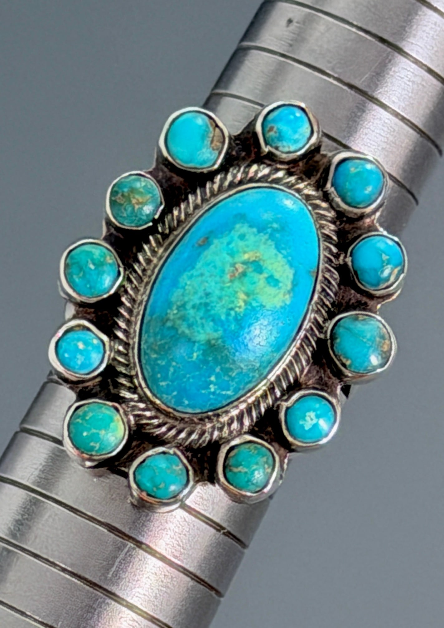 Old Vintage Navajo Turquoise Cluster Native American Silver Ring Size 6: Old Vintage Navajo Turquoise Cluster Native American Silver Ring Size 6