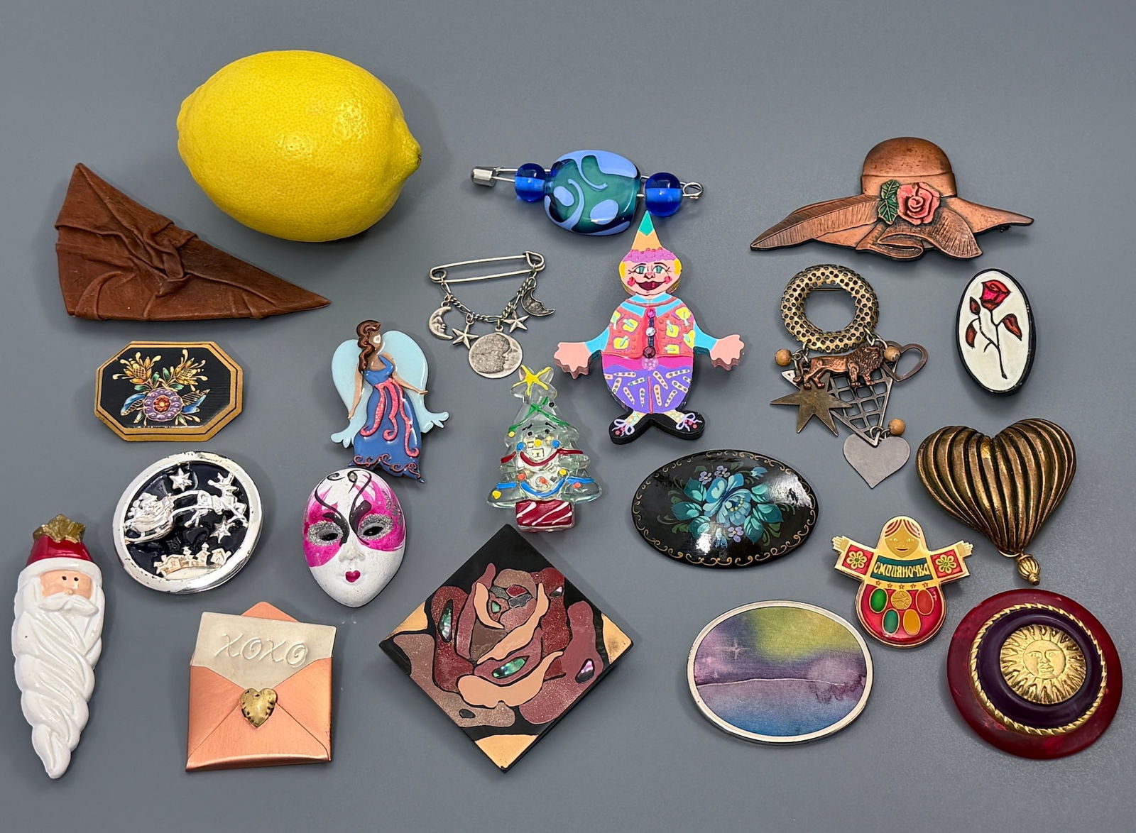 Collection of Brooches Murano Handpainted Custom Made Christmas Leather etc Lot of 20 Items As: Collection of Brooches Murano Handpainted Custom Made Christmas Leather etc Lot of 20 Items As Pictured