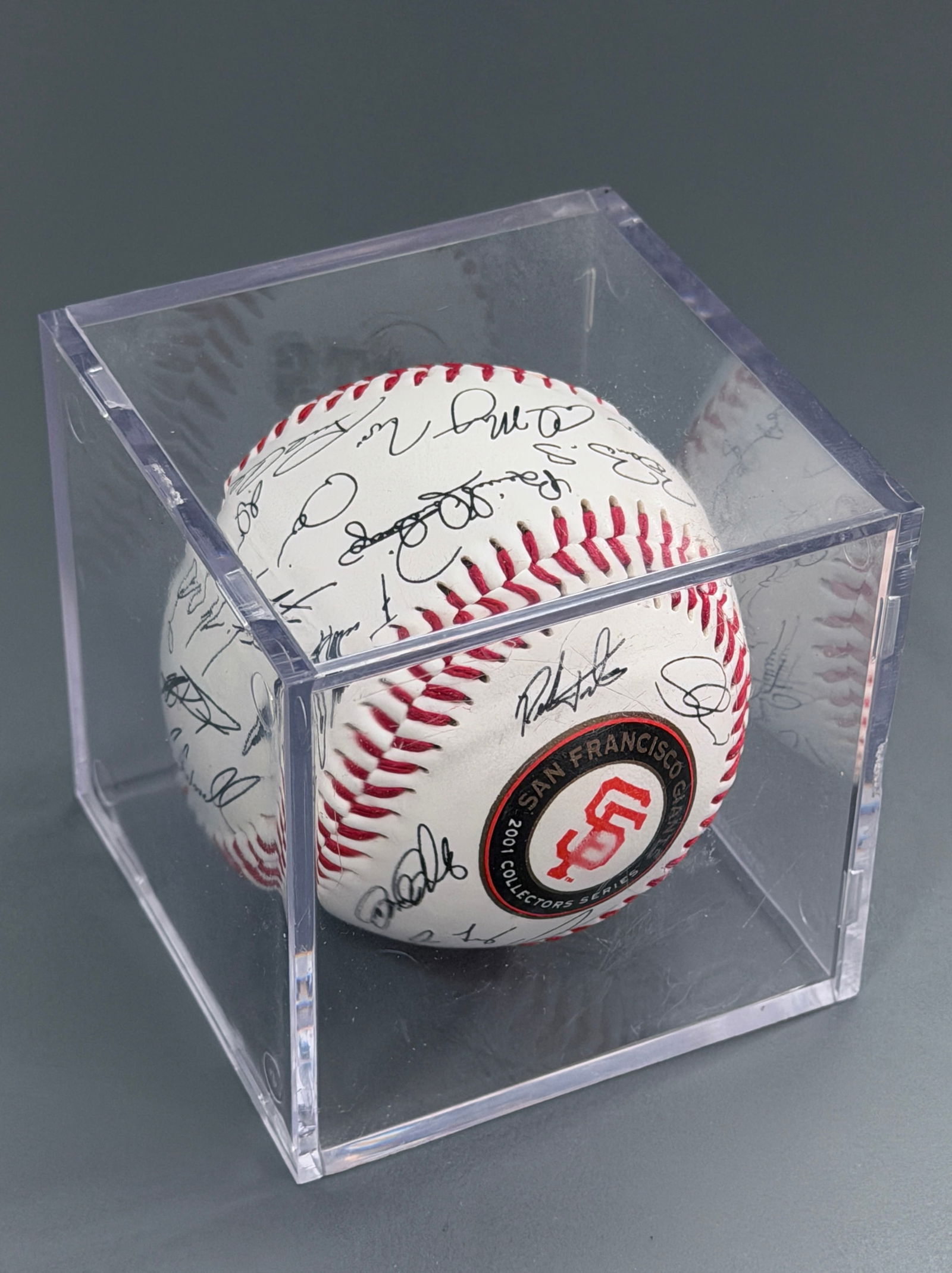 San Francisco Giants Team 2001 Signed Baseball Acrylic Cube Display Case (1 of 5)