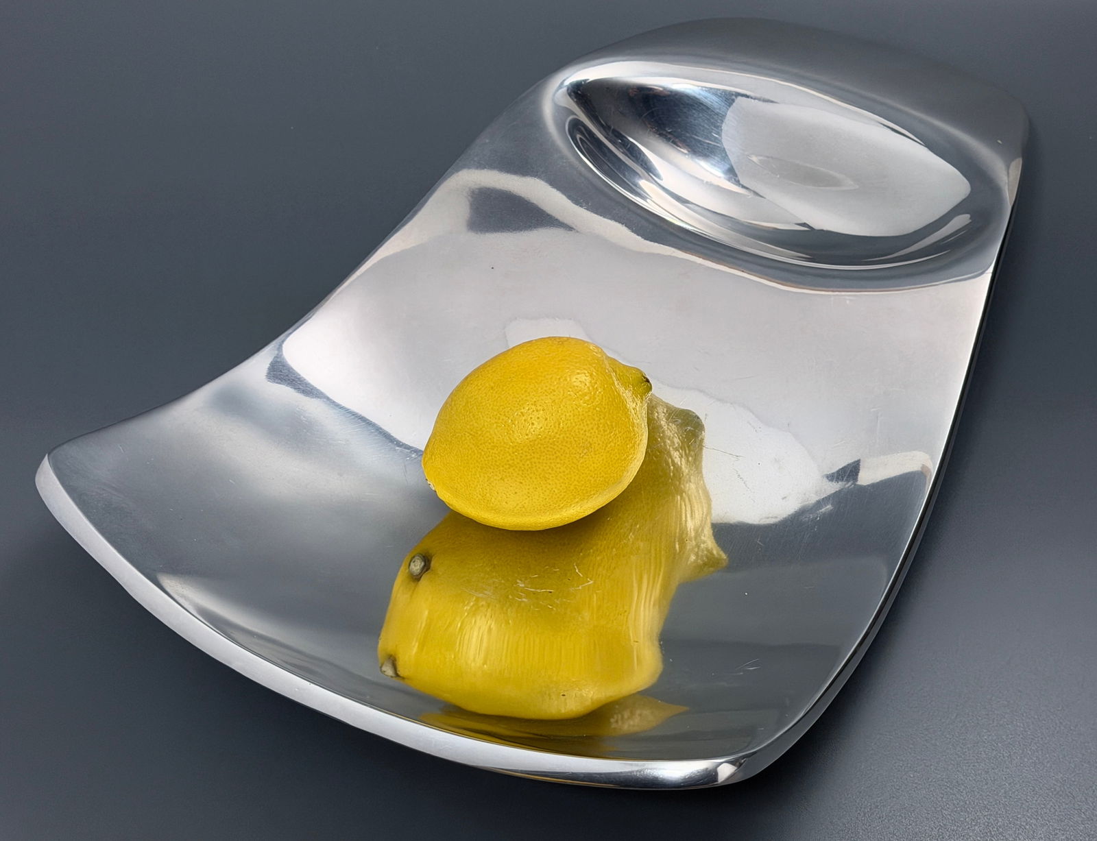 Modern Design Nambe Alloy Large Serving Bowl Designed by Nell Cobert Model 734 Original Foundry: Modern Design Nambe Alloy Large Serving Bowl Designed by Nell Cobert Model 734 Original Foundry Marked Made in The USA