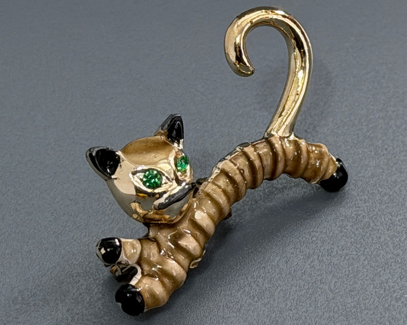 Enameled Cat Pin Brooch c 1950 - 1960 Green Jeweled Eyes Vintage Costume Jewelry (1 of 5)