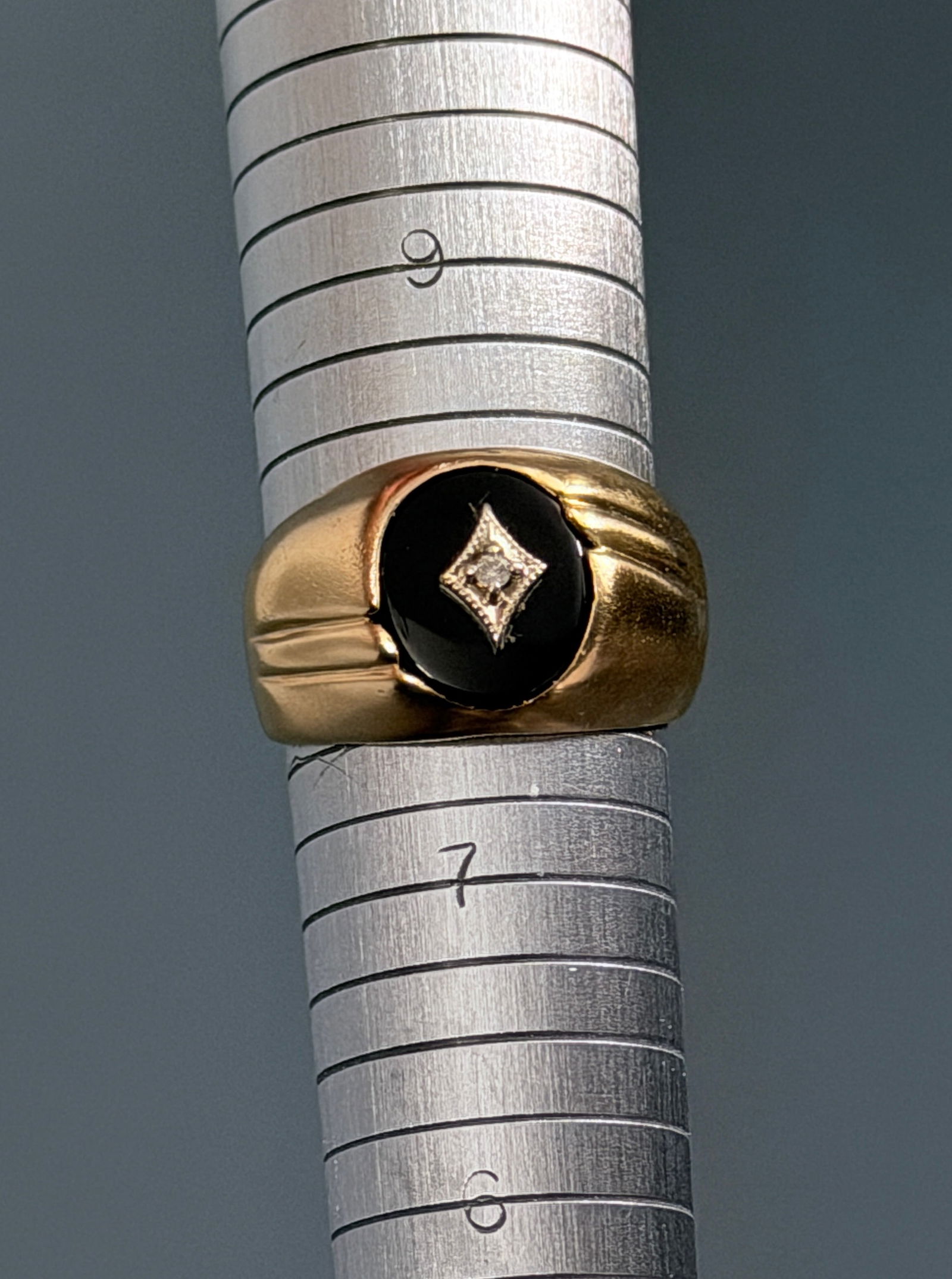 Vintage Lind 14K HGE Gold Electroplated Diamond Accented Onyx Ring: Vintage Lind 14K HGE Gold Electroplated Diamond Accented Onyx Ring