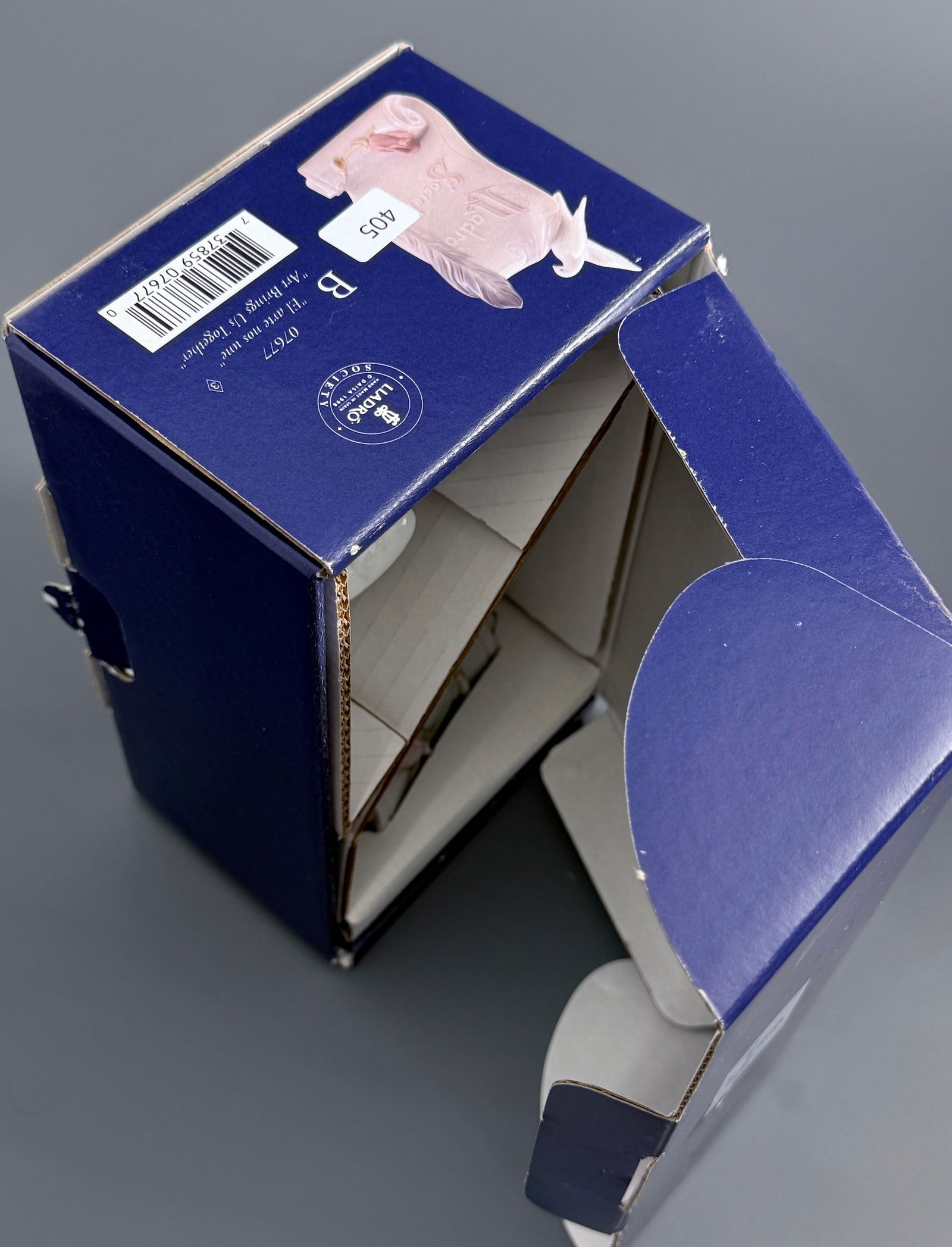 Lladro 7677 El Arte Nos Une Porcelain Scroll Art Brings Us Together: Lladro 7677 El Arte Nos Une Porcelain Scroll Art Brings Us Together