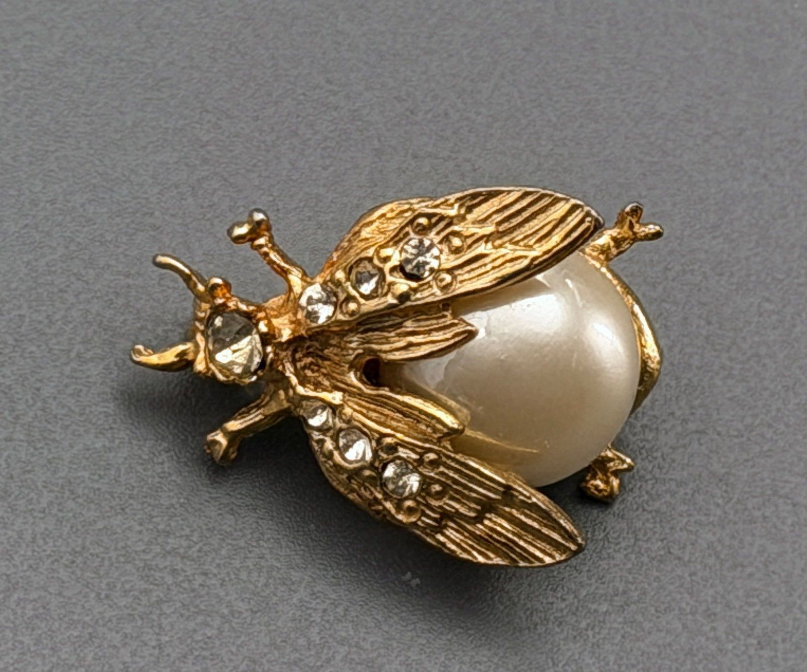 Vintage Gold Tone Faux Pearl Rhinestone Insect Beetle Bug Brooch Pin (1 of 5)